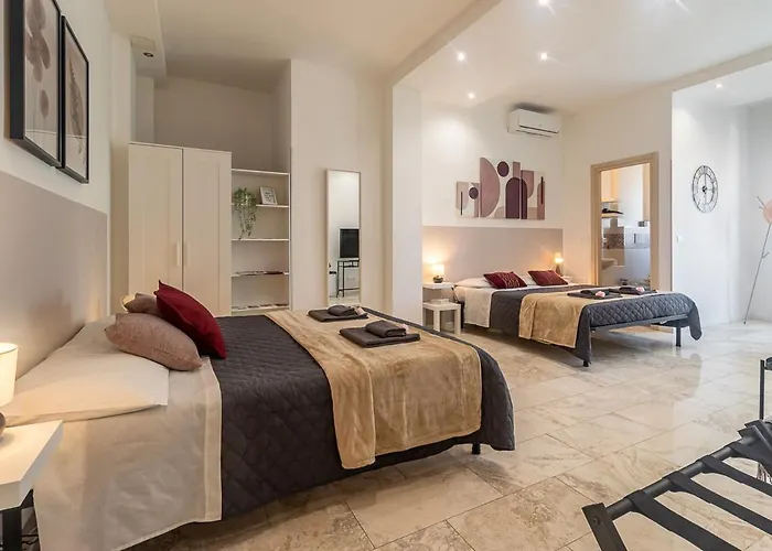 Hotel Bologna Bed Station